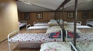Гостиница Хостел Hostel Bast-Basket Иркутск Кровать в общем номере для мужчин-3
