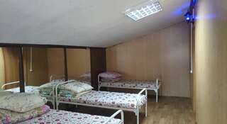 Гостиница Хостел Hostel Bast-Basket Иркутск Кровать в общем номере для мужчин-1